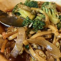 Vegetable Lo Mein at Peking Chinese Restaurant in Wytheville