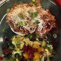 Heerlijk broodje vegan pulled pork met vegan mozzarella 💚  at Taveerne Het Wetshuys in Almelo