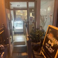 Looking inside from the street at Casse-Cou by Matthew Kenney in New York City