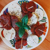 Vegan mozzarisella and dried tomatoes at Sassy's in Oostende