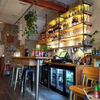 Bar complete with reassuring quantity of Sriracha at Itto in North London