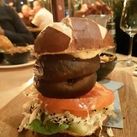 Portobello burger met udon noedel salade at de Brielsche Aap in Brielle
