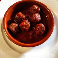 Albondigas con salsa de tomate at Can Baumes in Tavertet