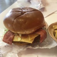 Deluxe chicken burger at Side Chicks in San Antonio