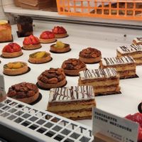 Pastry at Land & Monkeys - Amsterdam in Paris