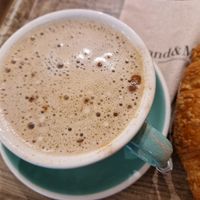 Chai latte at Land & Monkeys - Amsterdam in Paris