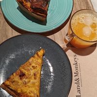 Quiche zucchini and onion at Land & Monkeys - Amsterdam in Paris