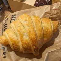 Croissant at Land & Monkeys - Amsterdam in Paris