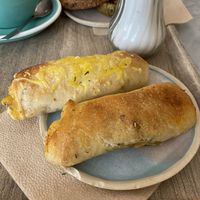 Petit pain aux tomates séchées et pesto - 5/5 | Petit pain aux lardons - 4/5  at Land & Monkeys - Amsterdam in Paris