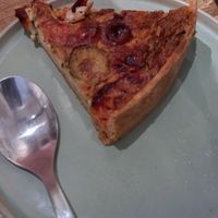 Tomato and courgette quiche at Land & Monkeys - Amsterdam in Paris