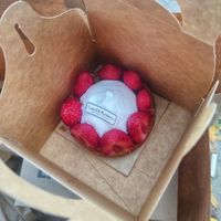 Tartelette aux fraises at Land & Monkeys - Amsterdam in Paris