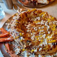 Posh (background), Sunday with vegan egg yolk etc. (foreground) at Gemello Vegan Pizza in Berlin