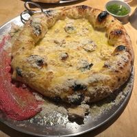 Cheezy Pizza  at Gemello Vegan Pizza in Berlin