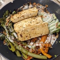 Bowl de tofu at Acherito in Jaca