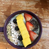 Spirulina bowl at Costa Juice in Tamarindo