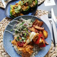 Vegan tempeh skewers + vegan mango ceviche at Noranta Tres in Escaldes-engordany