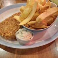Vegan Fish & Chips! Bloody tasty! 🌱🇬🇧 at Golden Union in London