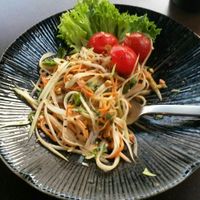 Papayasalat, scharf & sehr lecker gewürzt at Bodhicitta Vegan Bowl in Berlin