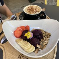 acai bowl (the granola contains honey) at Art Food Corner in Funchal