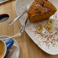 Vegan cake at Art Food Corner in Funchal