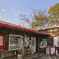 Store front at Berrybrook Farms in Charlotte