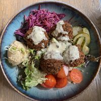 Falafel-Bowl   at Emmi's Kitchen in Augsburg