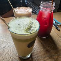 Chai Latte, Matcha Latte and a juice at Emmi's Kitchen in Augsburg