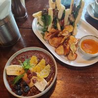 Chocolate overnight and vegan club sandwich at Café Janis in Lisbon