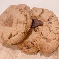 Snickerdoodle (cinnamon sugar cookie) and chocolate cookie at Ovgo B.A.K.E.R Edo St in Tokyo