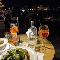 Cretan salad (veganized) at Istioploikos Sea Lounge in Crete