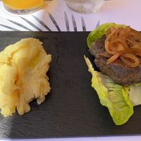 Burger and mash at Americano Vegano in Torremolinos