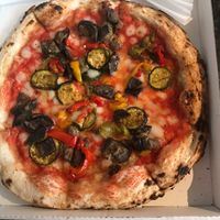La Vegana (Tomato base with courgettes, aubergines, sweet peppers and vegan mozzarella) at Spaccanapoli in North West London