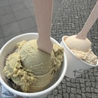 Pistazie, Oreo Cheesecake und Salty Peanut  at Green Scoop Vegan in Berlin