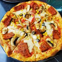 Vegan döner pizza at Fermento Pizza in Istanbul