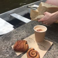 takeaway breakfast at a Gracht at Margo's Amsterdam - Jordaan in Amsterdam