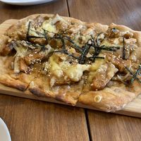 Vegan pizza  at Unique (V) Pizzeria SUKHASANA in Osaka