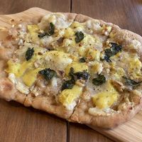 More vegan pizza  at Unique (V) Pizzeria SUKHASANA in Osaka