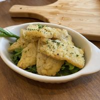 Yummy vegan appetizers made with chickpea flour  at Unique (V) Pizzeria SUKHASANA in Osaka