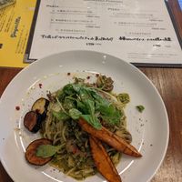  at Unique (V) Pizzeria SUKHASANA in Osaka
