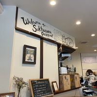 inside  at Unique (V) Pizzeria SUKHASANA in Osaka