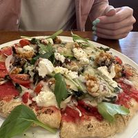 Meatball pizza  at Unique (V) Pizzeria SUKHASANA in Osaka