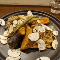  at Unique (V) Pizzeria SUKHASANA in Osaka