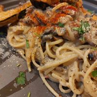  at Unique (V) Pizzeria SUKHASANA in Osaka