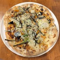 Miso Pizza with Seaweed & Vegetables at Unique (V) Pizzeria SUKHASANA in Osaka