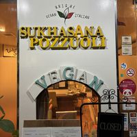   at Unique (V) Pizzeria SUKHASANA in Osaka