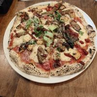  at Unique (V) Pizzeria SUKHASANA in Osaka