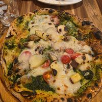  at Unique (V) Pizzeria SUKHASANA in Osaka