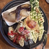   at Unique (V) Pizzeria SUKHASANA in Osaka