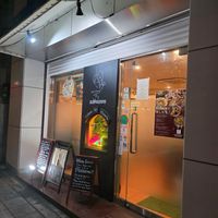  at Unique (V) Pizzeria SUKHASANA in Osaka