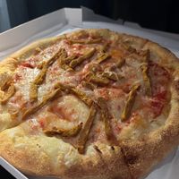 Vegan shawarma pizza at Pizza'Dam in Amsterdam